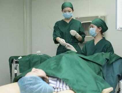 深圳辅助生殖机构如何核验：资质、病历与知情同意